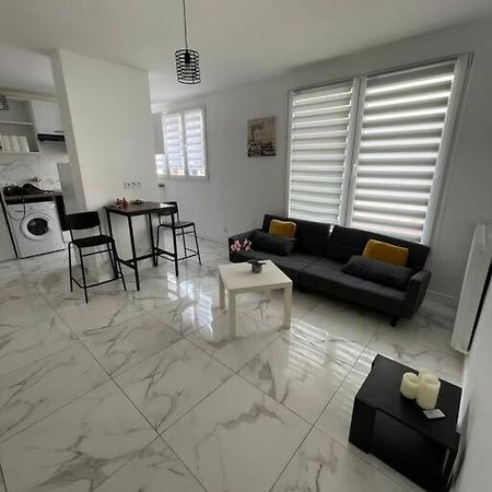Appartement 2 Pieces, Salon Et Chambre, 44M2 Refait A Neuf Клиши Экстерьер фото