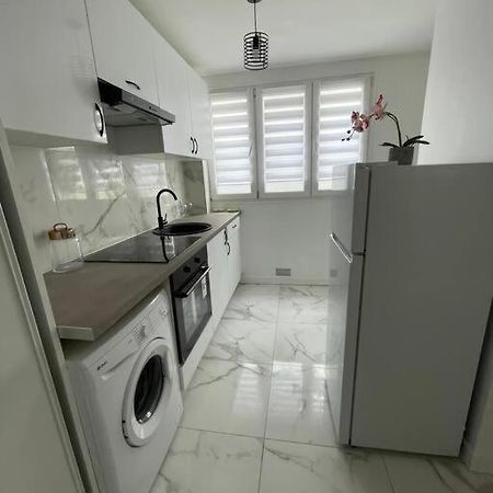 Appartement 2 Pieces, Salon Et Chambre, 44M2 Refait A Neuf Клиши Экстерьер фото